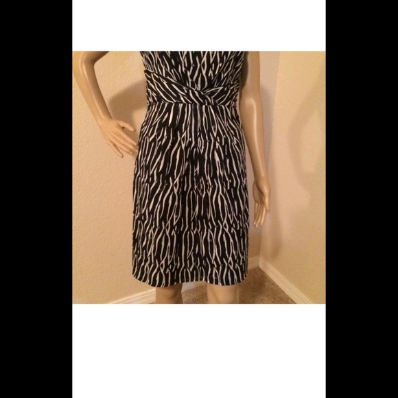 Womens LOFT ANN TAYLOR Dress 100% Cotton Sleeveless Lined B & W color Size 4 - Picture 2 of 6
